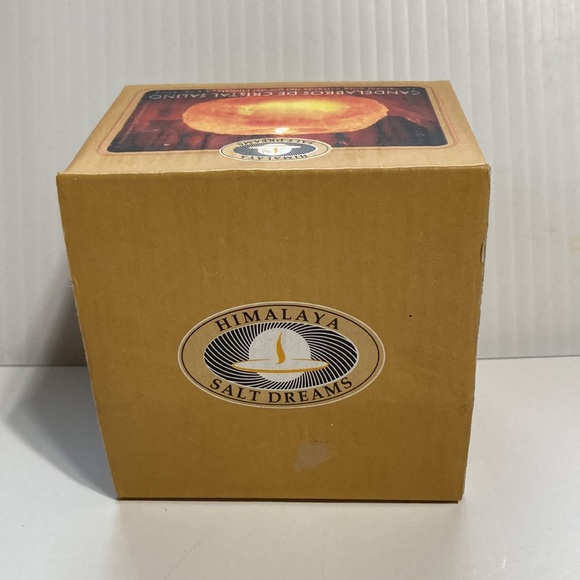 Himalayan Salt Crystal Rock Tealight Candleholder 1.6 oz - Picture 14 of 15